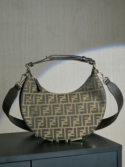 フェンディバッグ正面デザイン